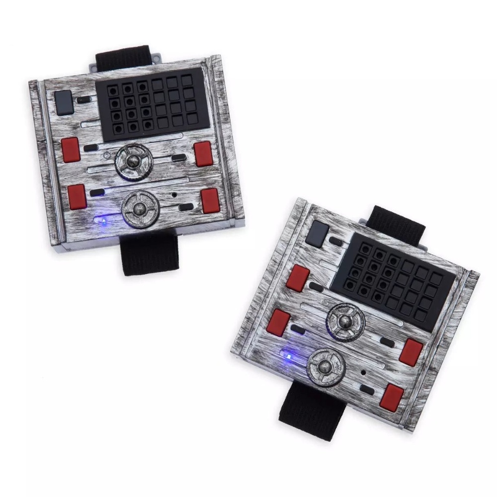 2024 Disney Parks Exclusive Star Wars Galaxy’s Edge Gauntlet Communicators - NEW - Picture 2 of 3
